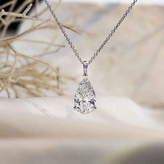 The Teardrop 18K Gold Lab Grown Diamond Solitaire Pendant
